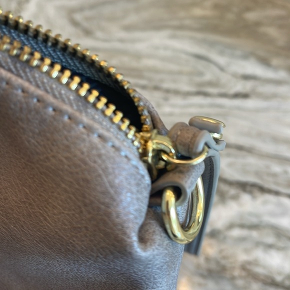 STEVE MADDEN Cosmetic/ Travel Bag/ Zipper/Linned - Picture 5 of 8